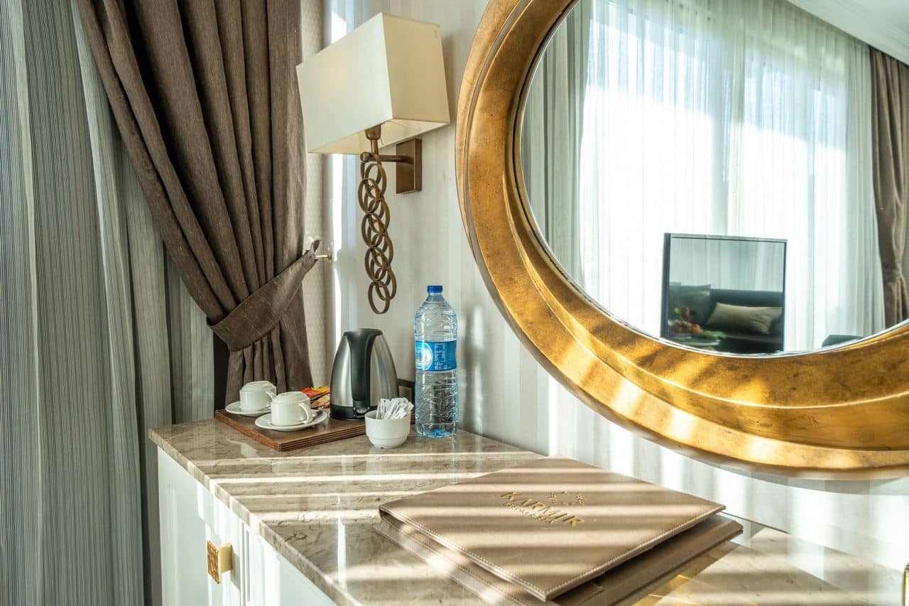 rooms-corner-deluxe-room