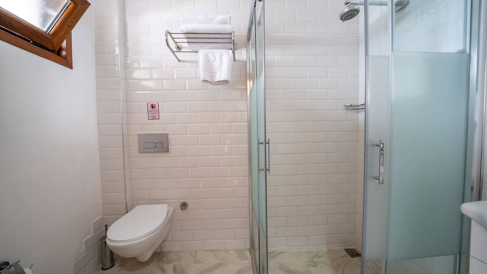 rooms-superior-room