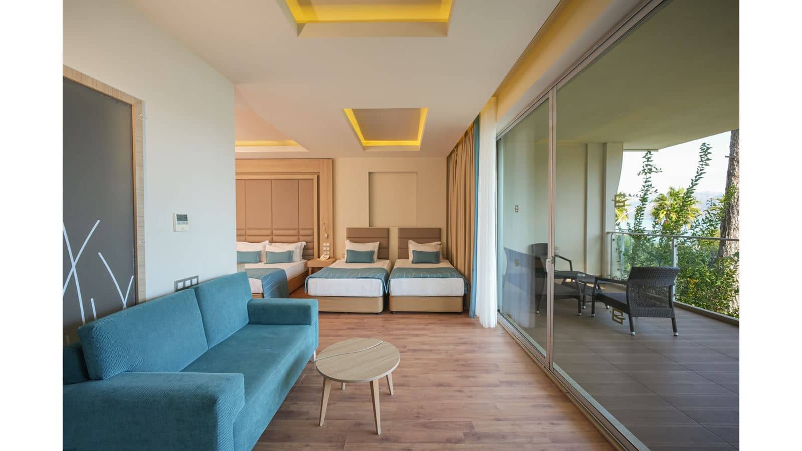 rooms-large-sea-view-room