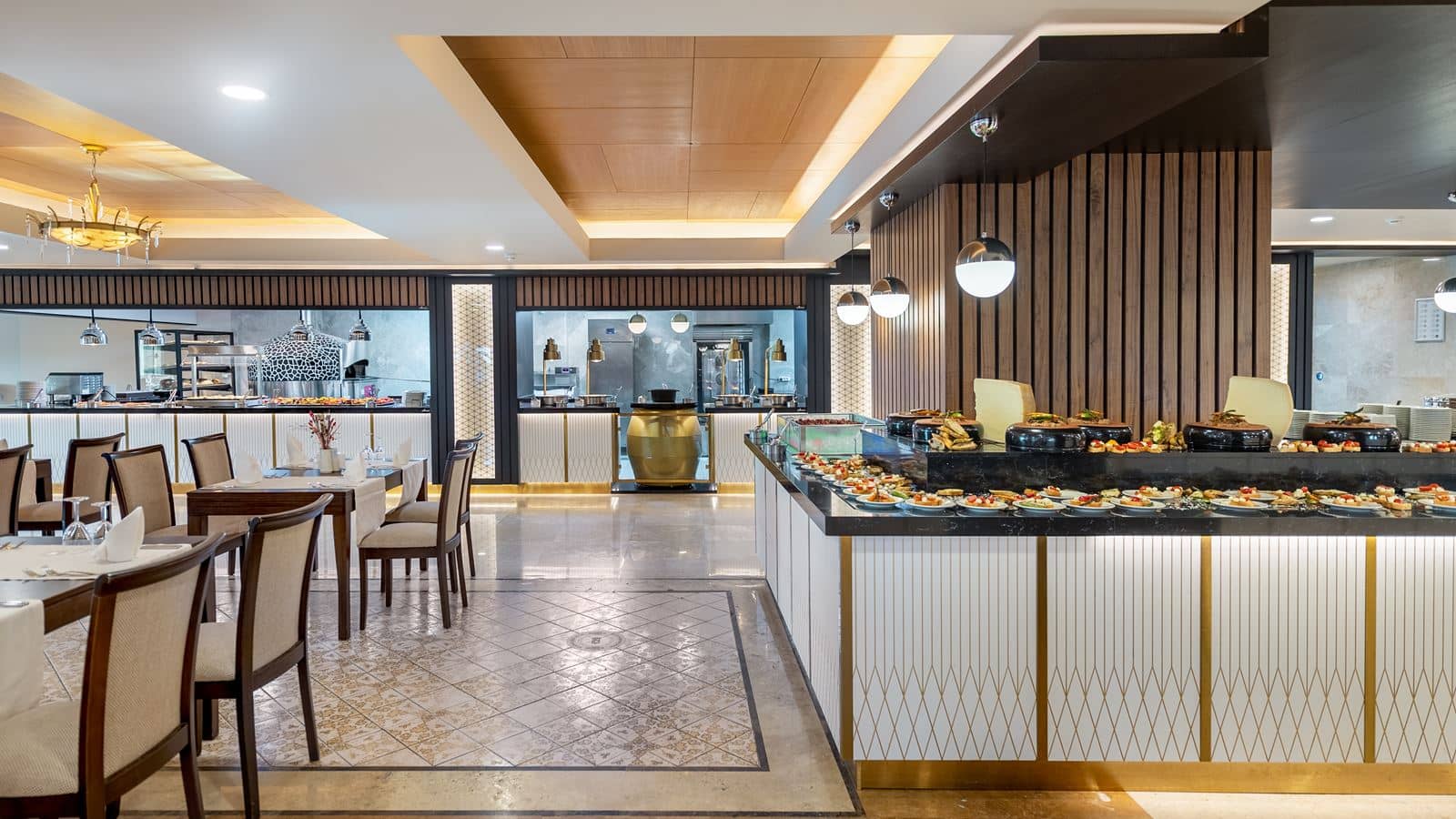 restaurants-grandee-main-restaurant