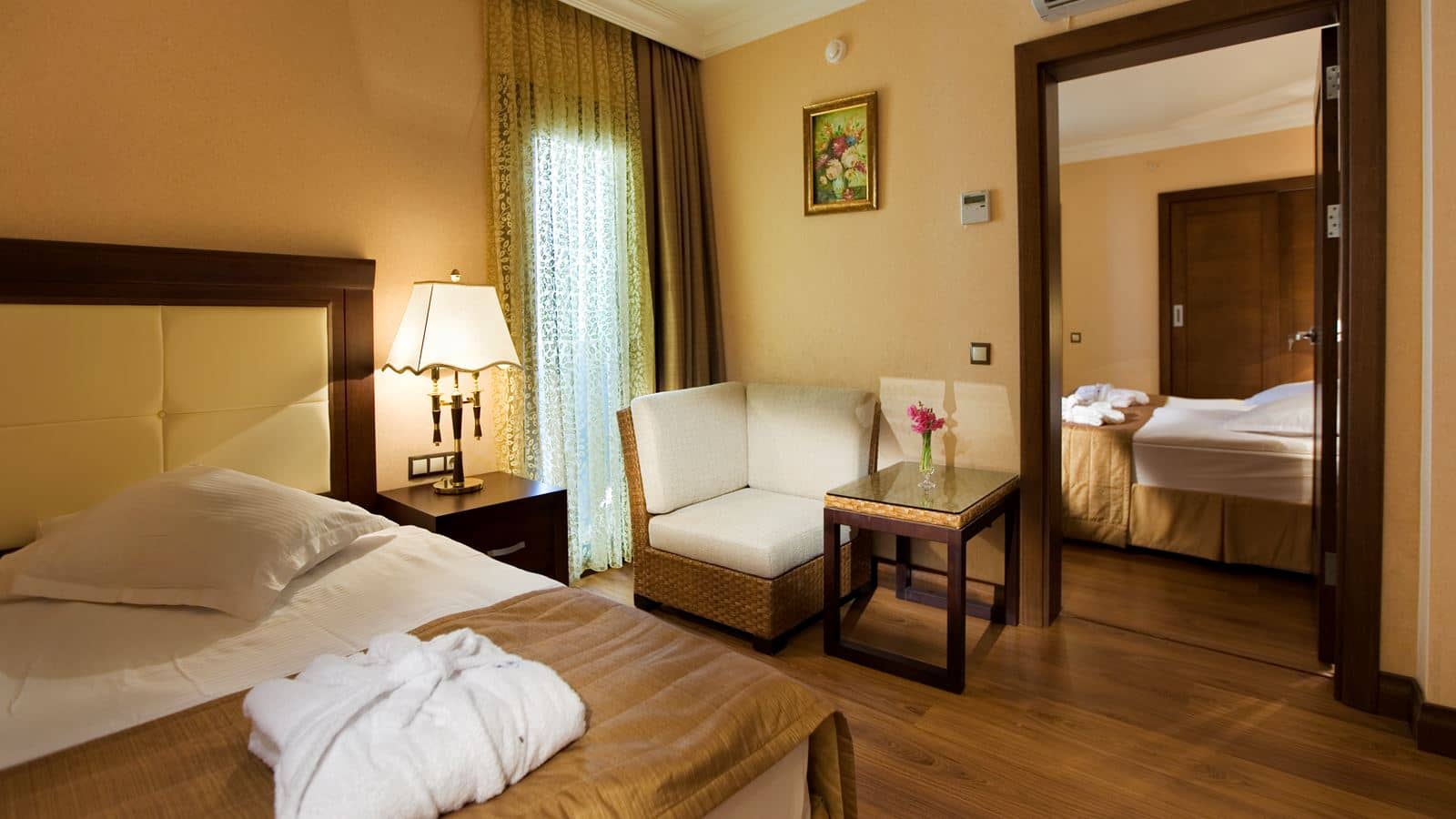 rooms-club-family-room
