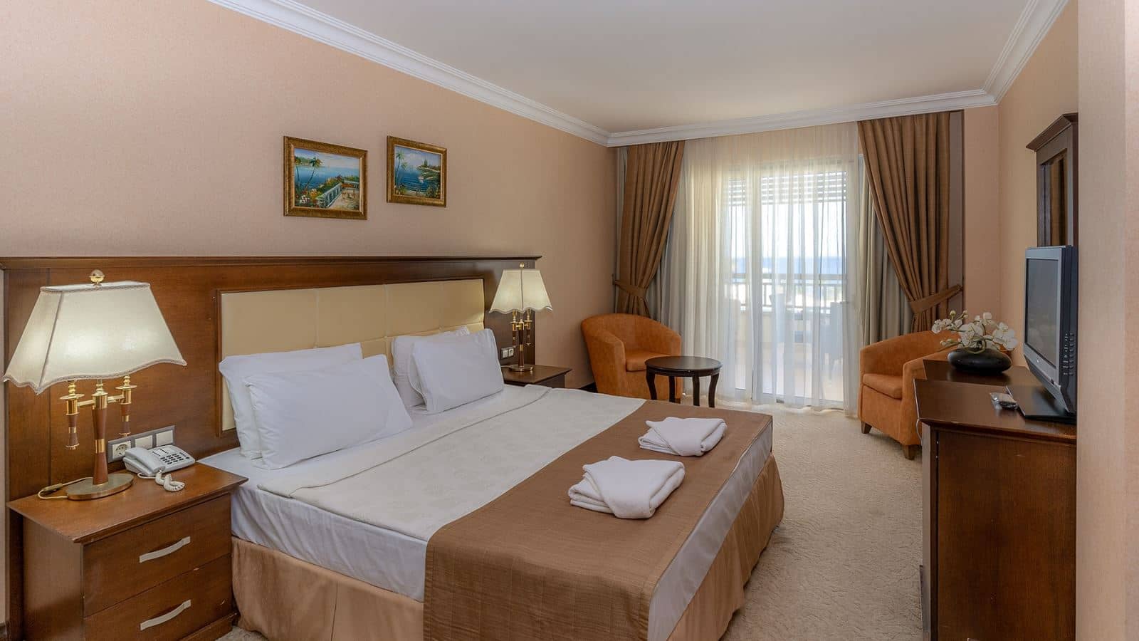 rooms-main-building-standard-room