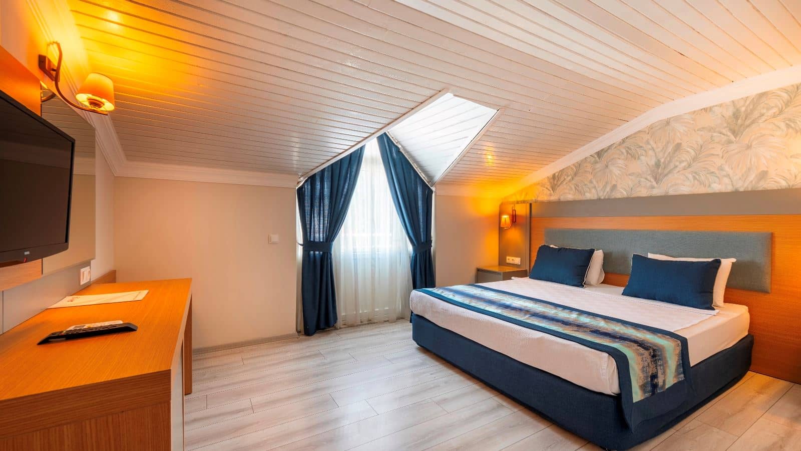 rooms-annex-family-room