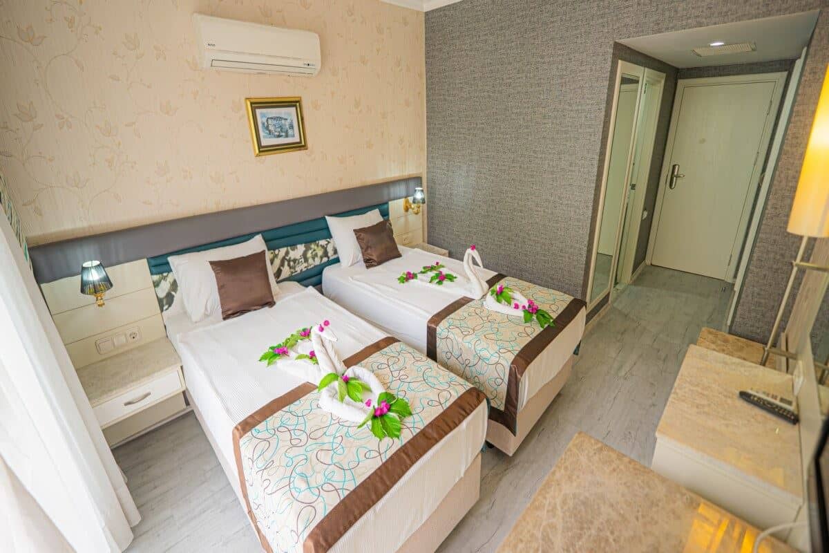 rooms-standard-room