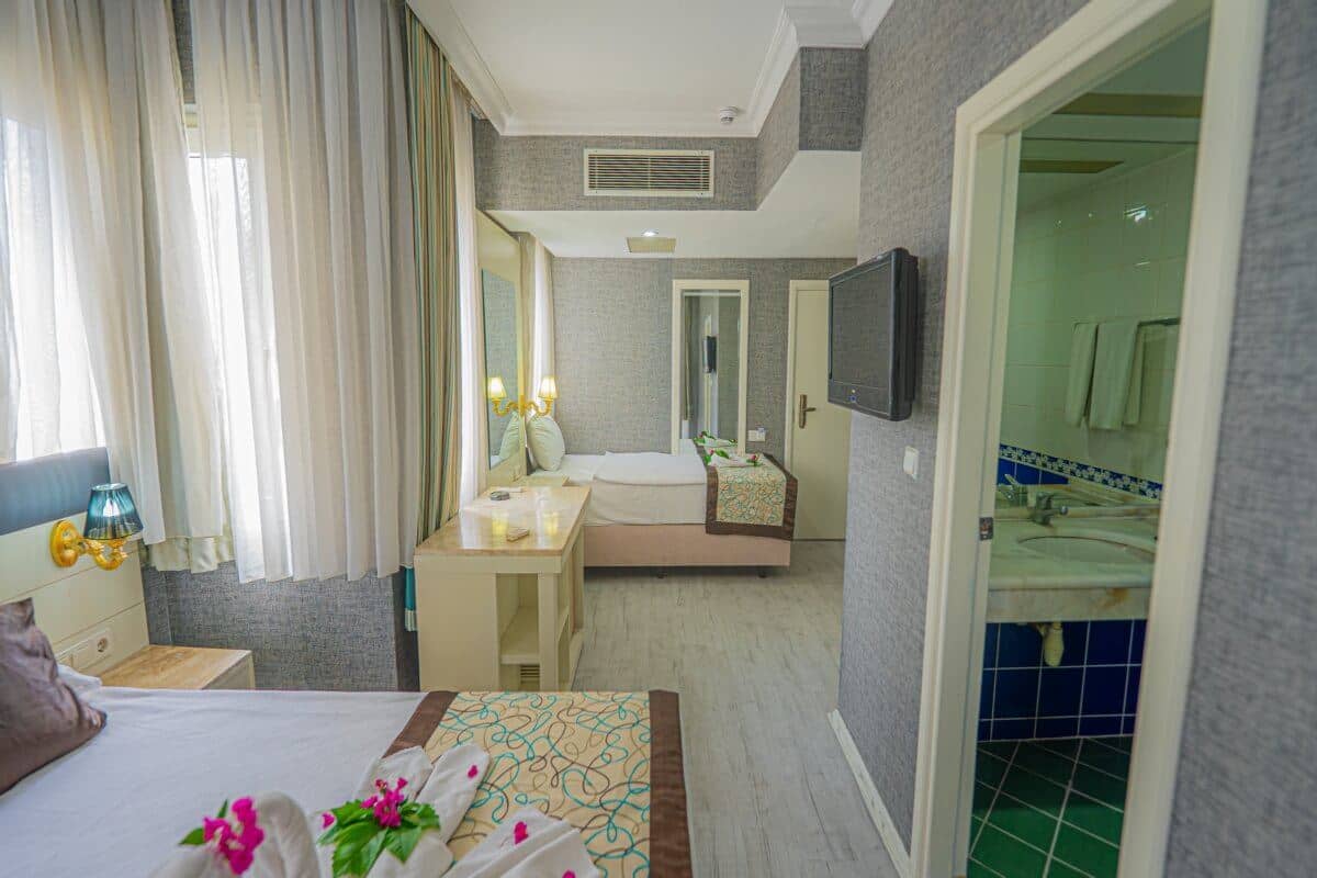 rooms-family-room