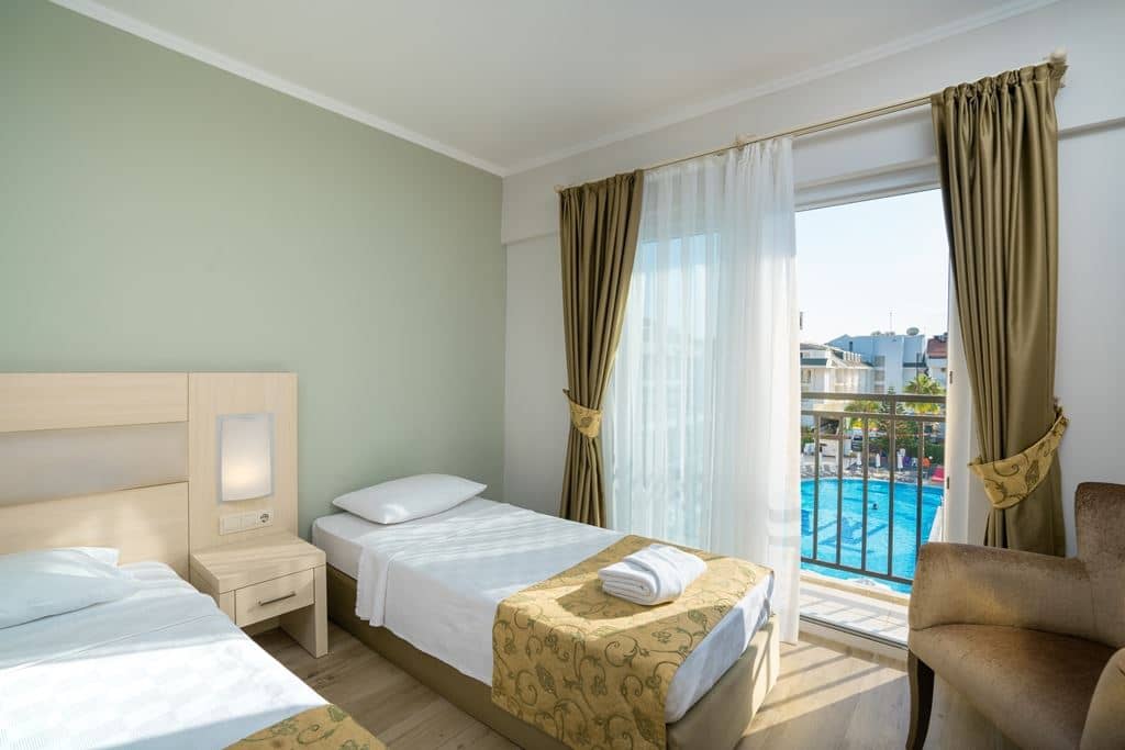 rooms-standard-room