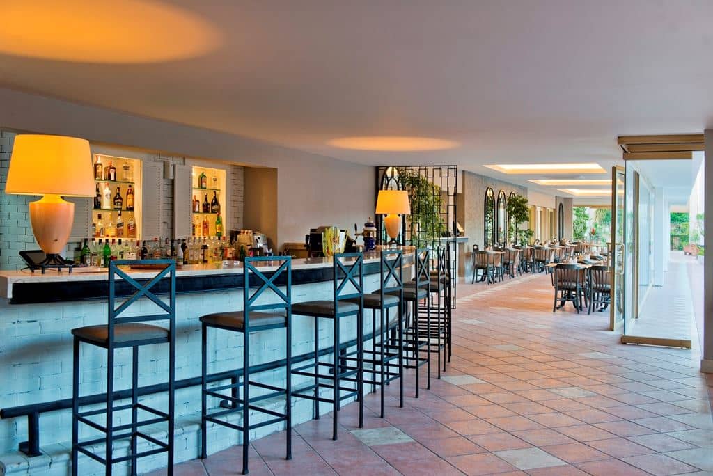bars-main-bar