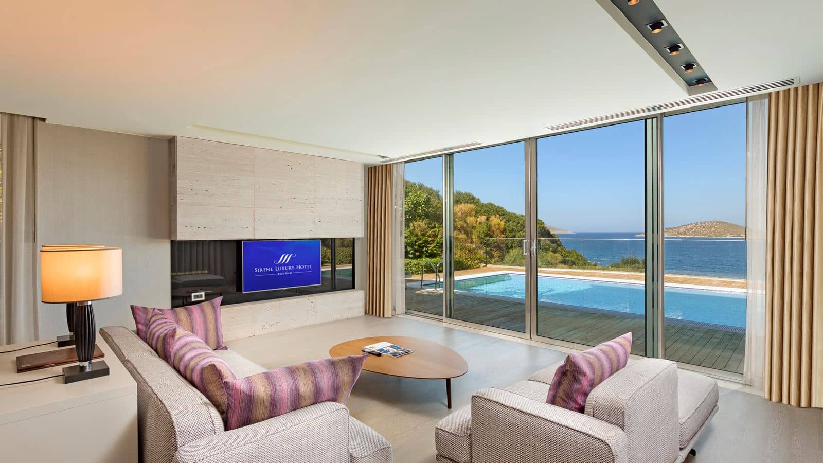 rooms-executive-villa-with-private-pool