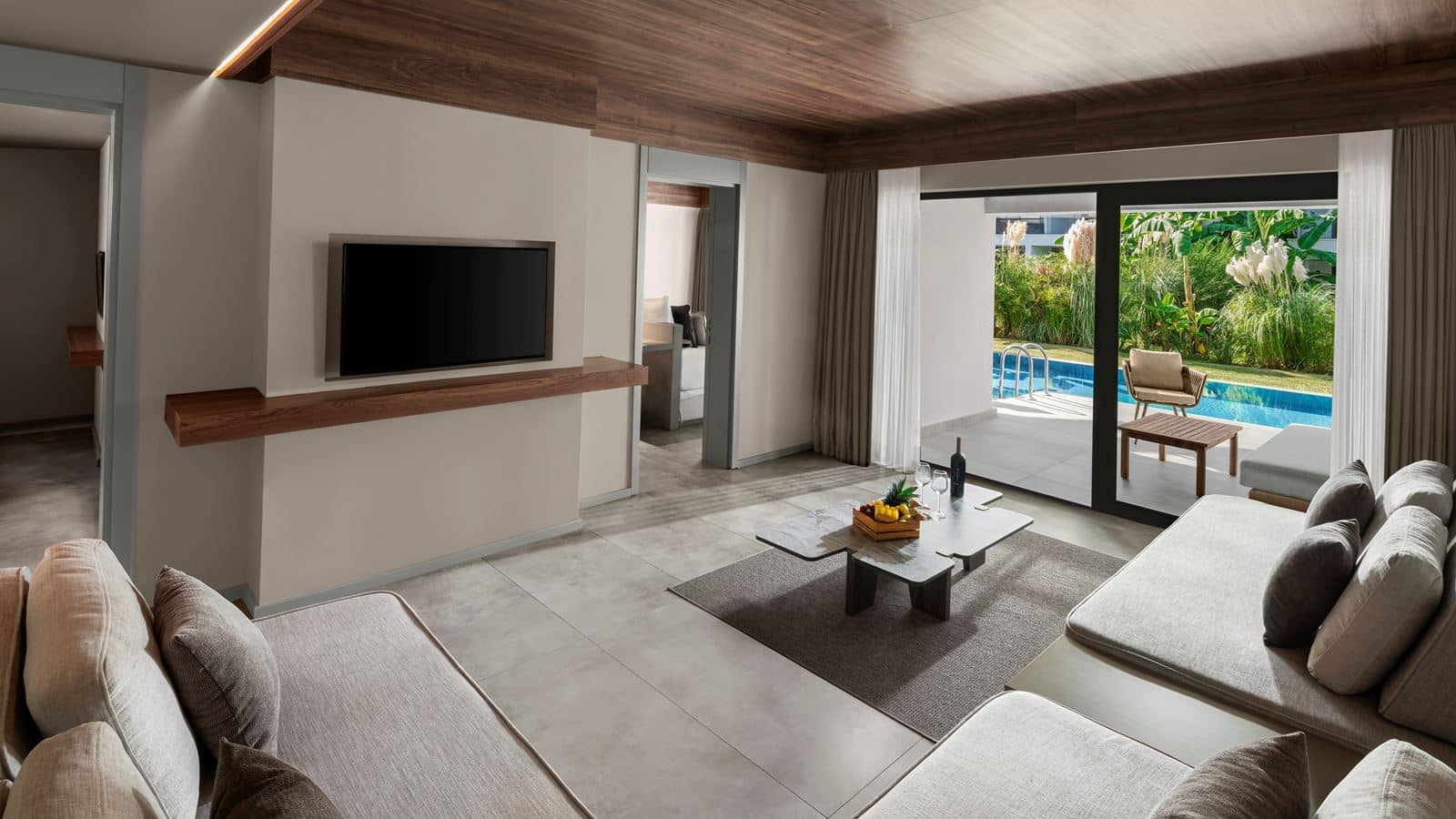 rooms-large-family-suite-swim-up
