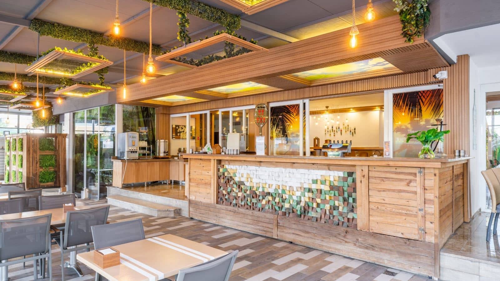 bars-main-bar
