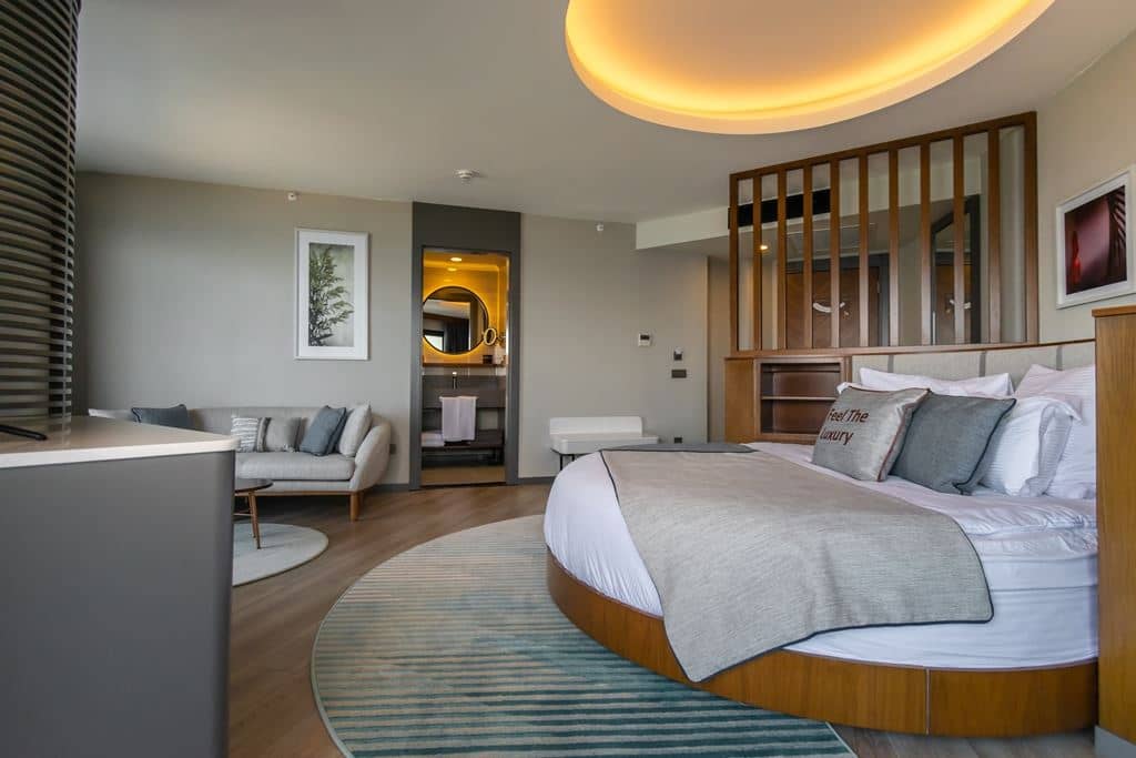 rooms-standard-deluxe