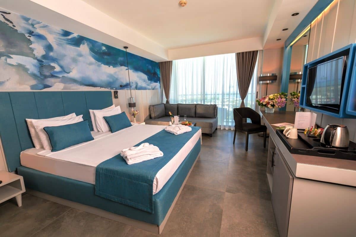 rooms-standard-room-land-view