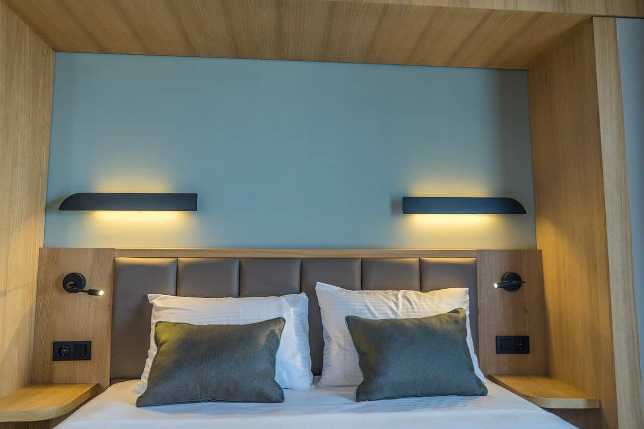 rooms-standard-land-view