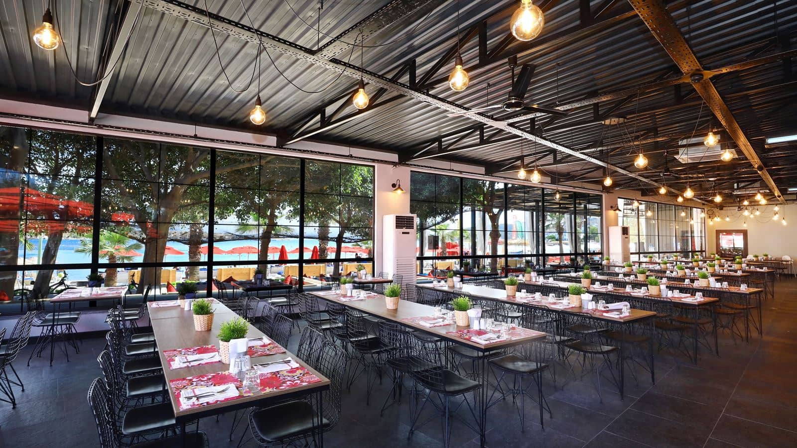 restaurants-restaurants