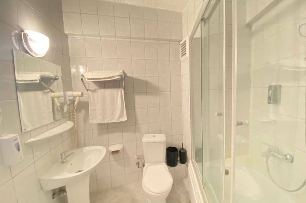 rooms-corner-room