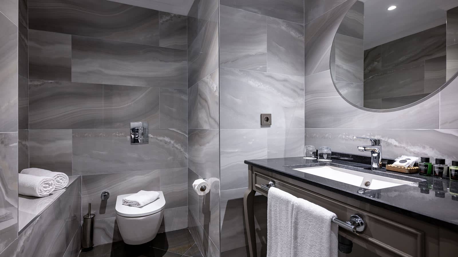 rooms-classic-room