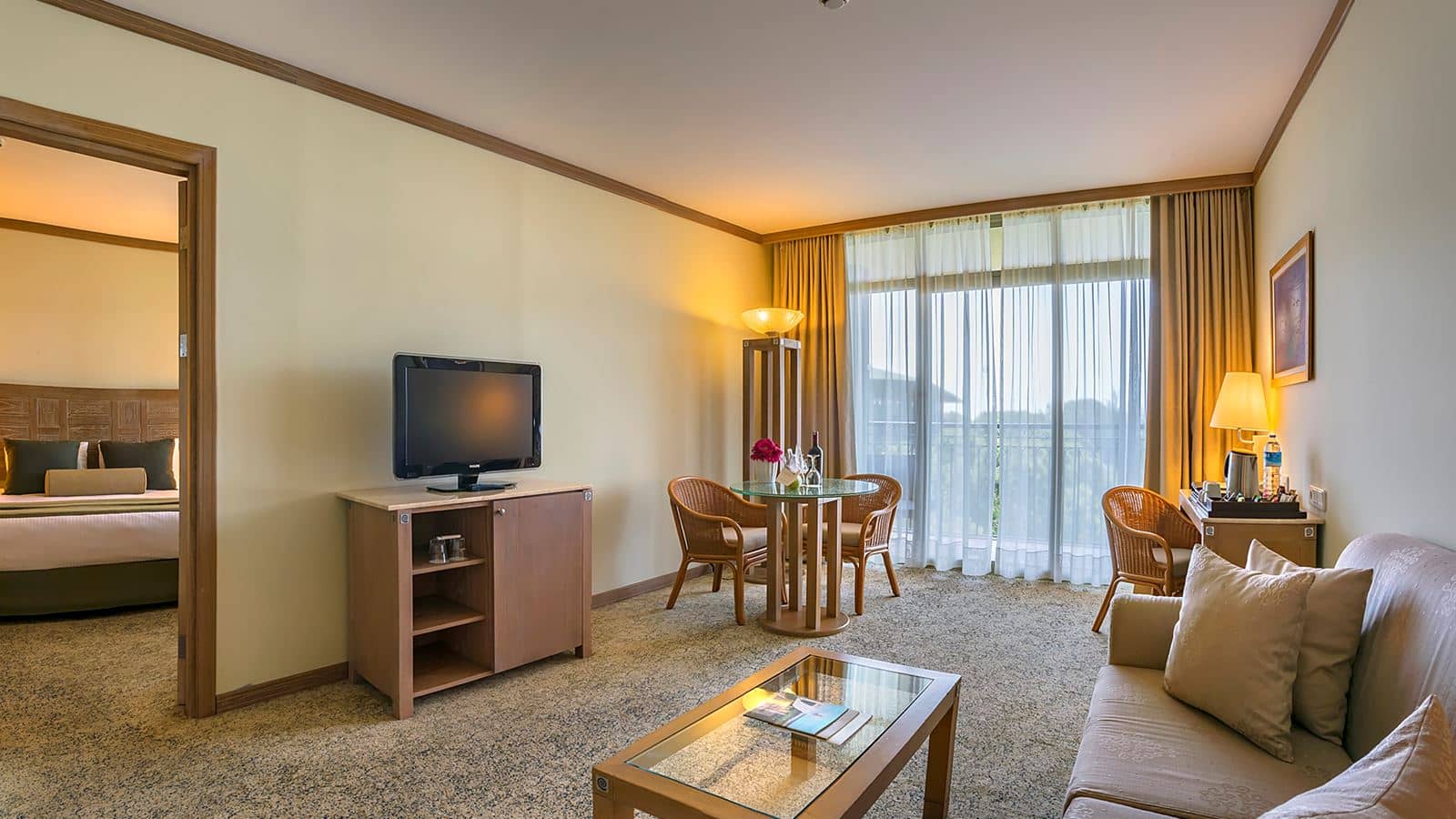rooms-suite-room