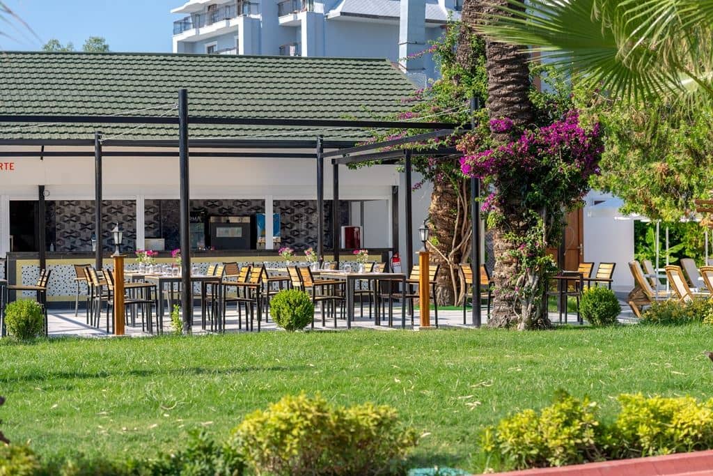bars-sea-side-snack-bar