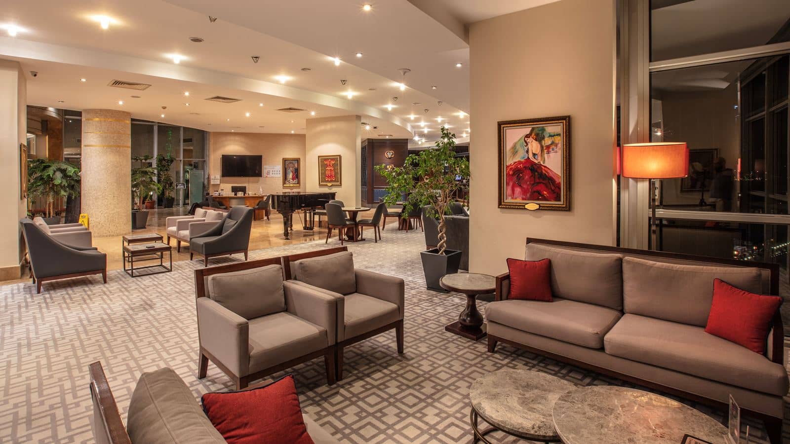 bars-blue-note-lobby-bar