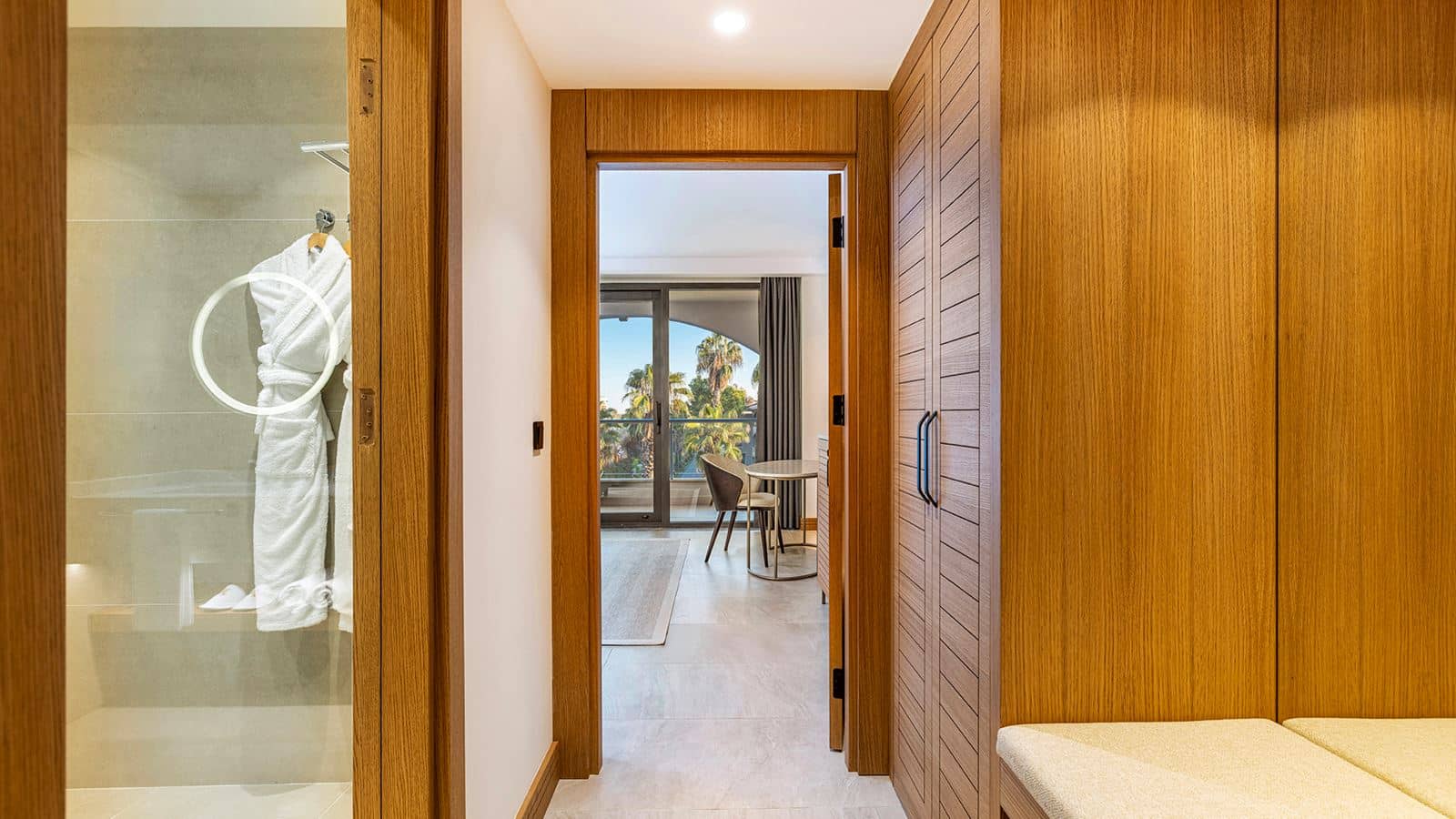rooms-superior-family-room