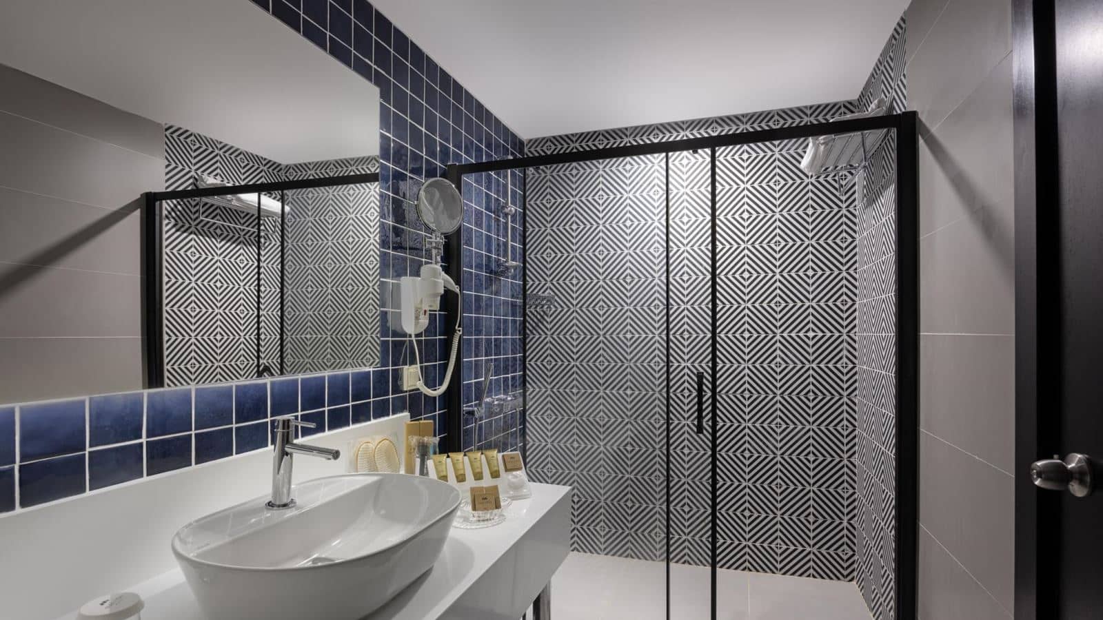 rooms-suite-room