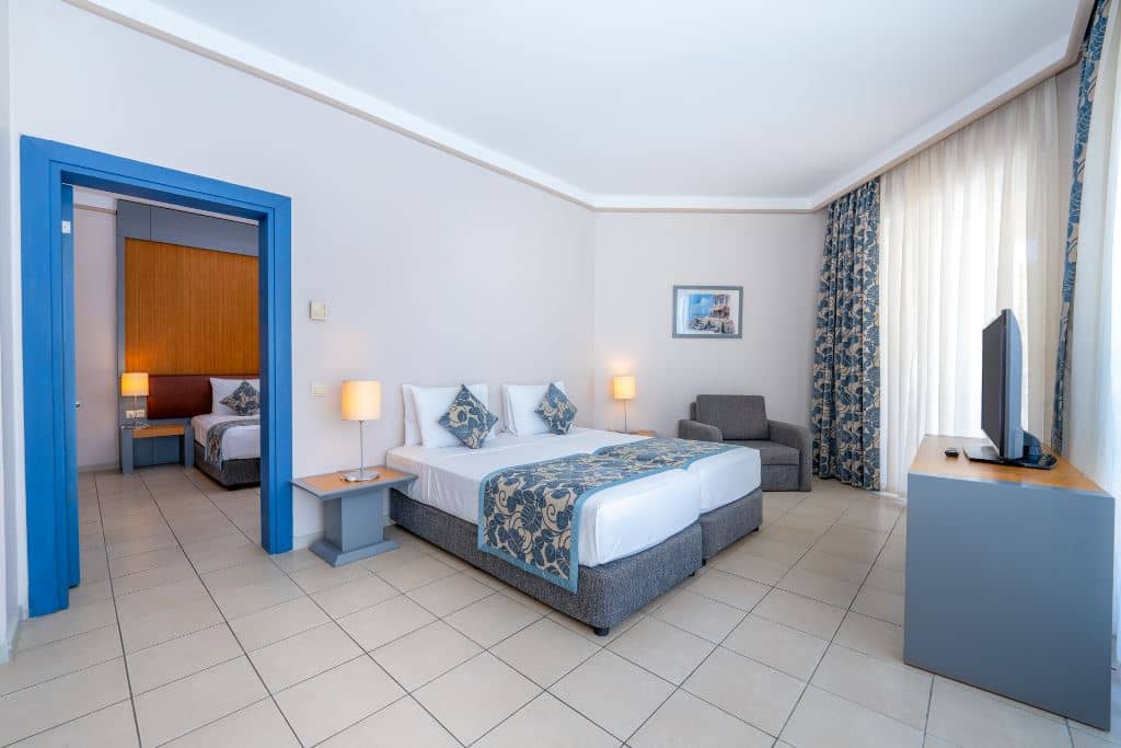 rooms-suite-room