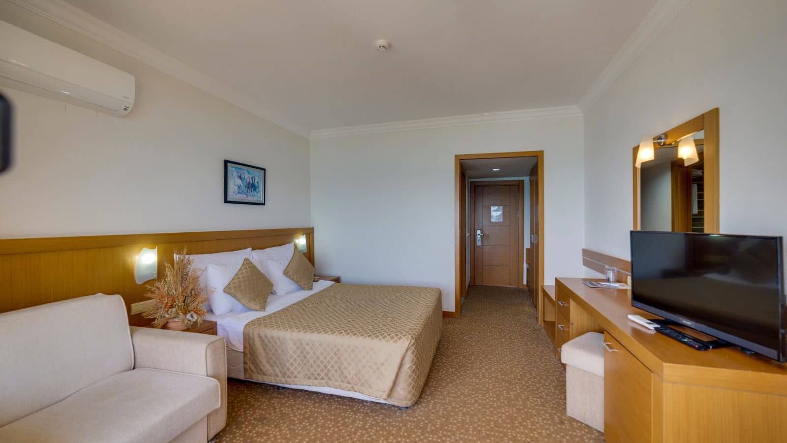 rooms-standard-room-landview-balcony