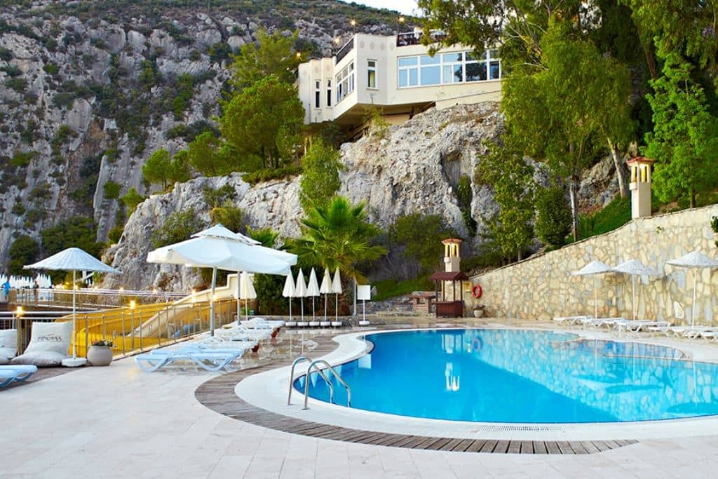 pools-outdoor-pool