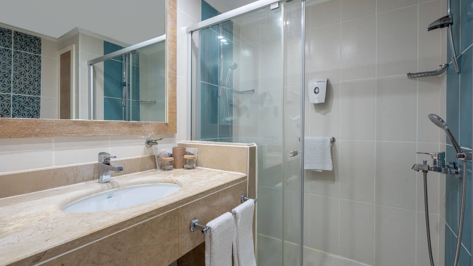 rooms-family-room