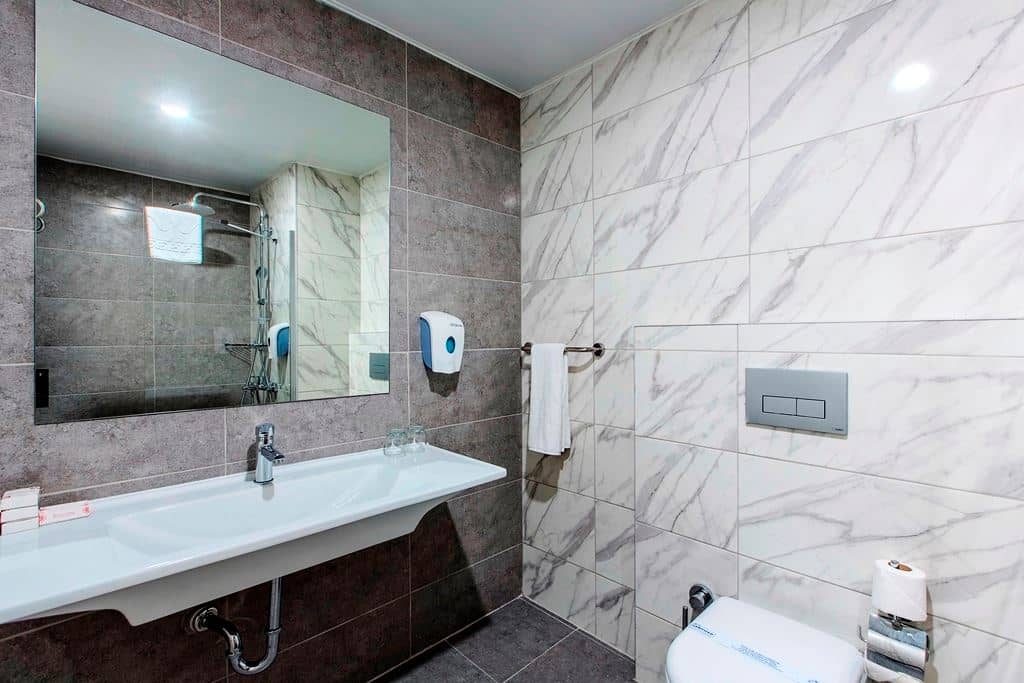 rooms-standard-room