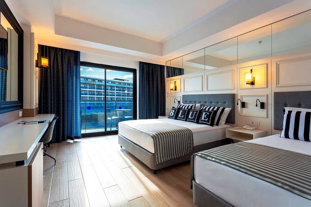 rooms-family-room-a