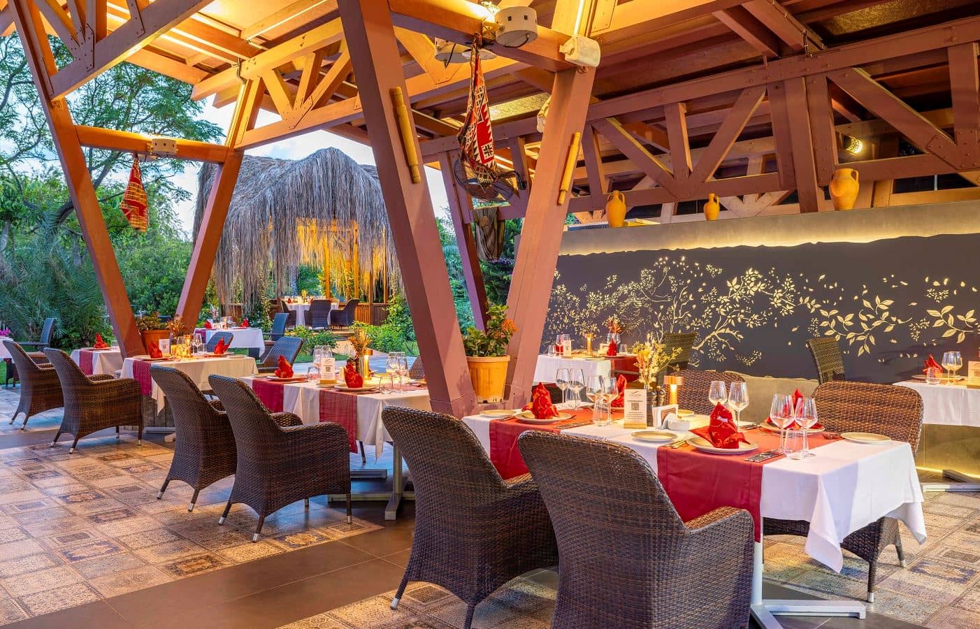 restaurants-dafne-ala-carte-restoran-gece-yemegi
