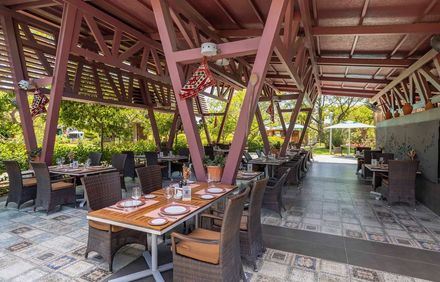 restaurants-dafne-ala-carte-restoran-gece-yemegi