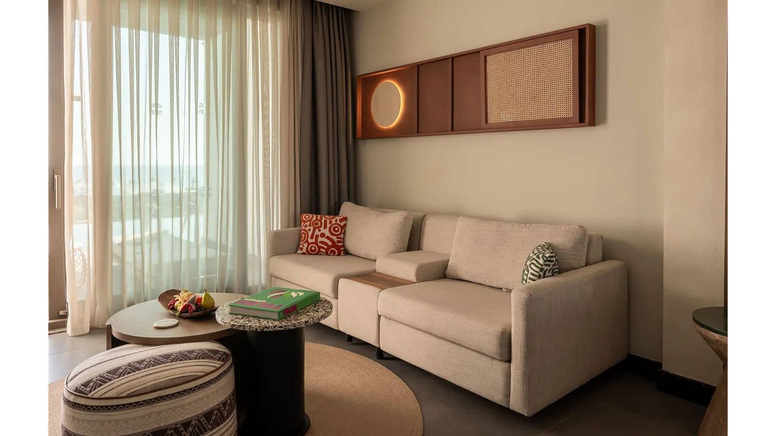 rooms-deluxe-swim-up-forest-view