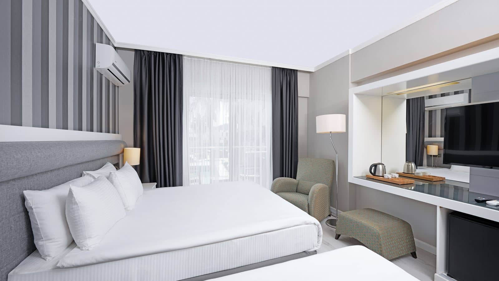 rooms-superior-room-mountain-view