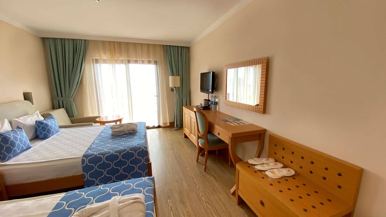 rooms-standard-room