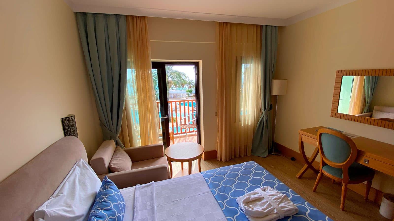 rooms-standard-room