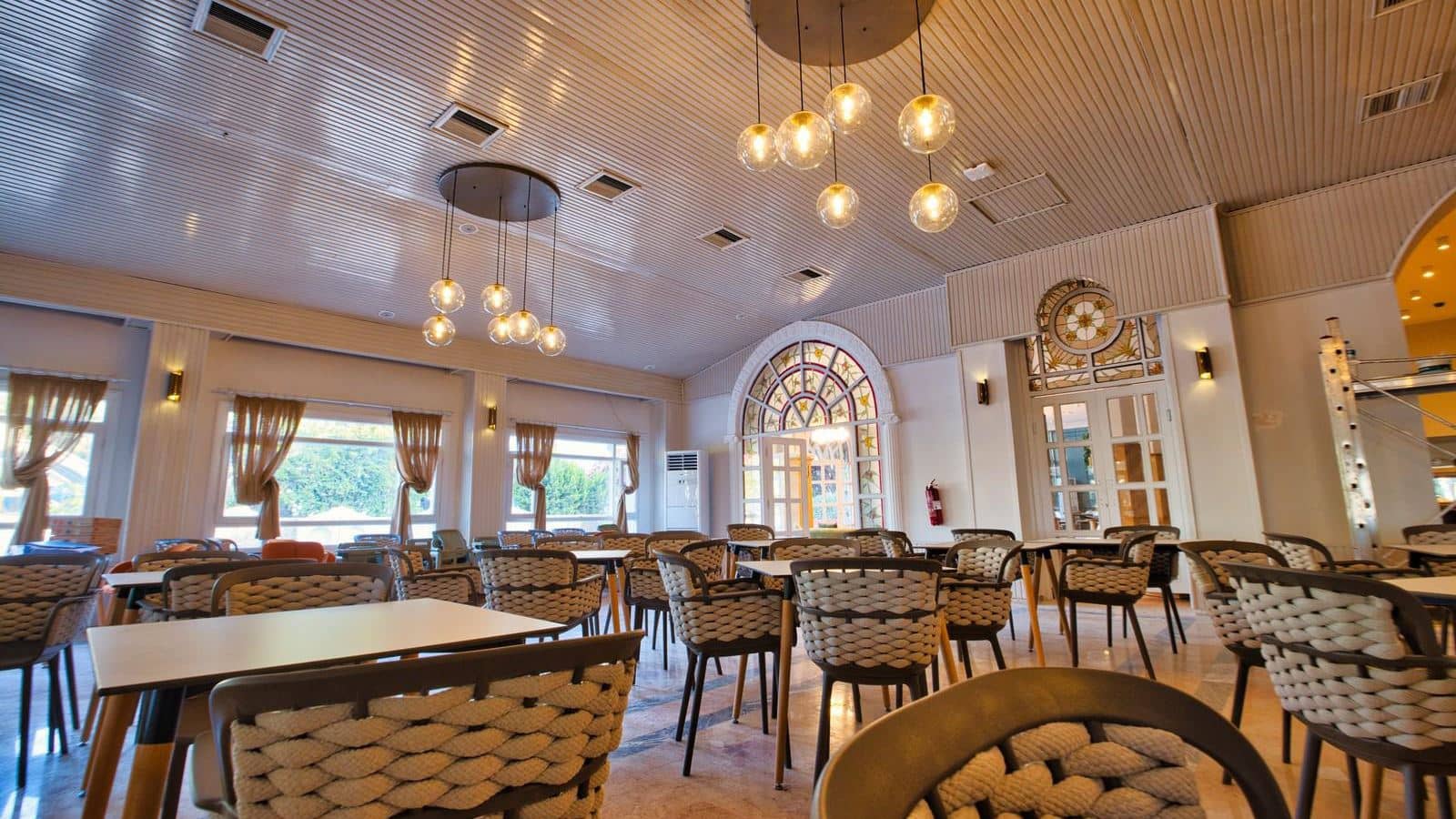restaurants-main-restaurant