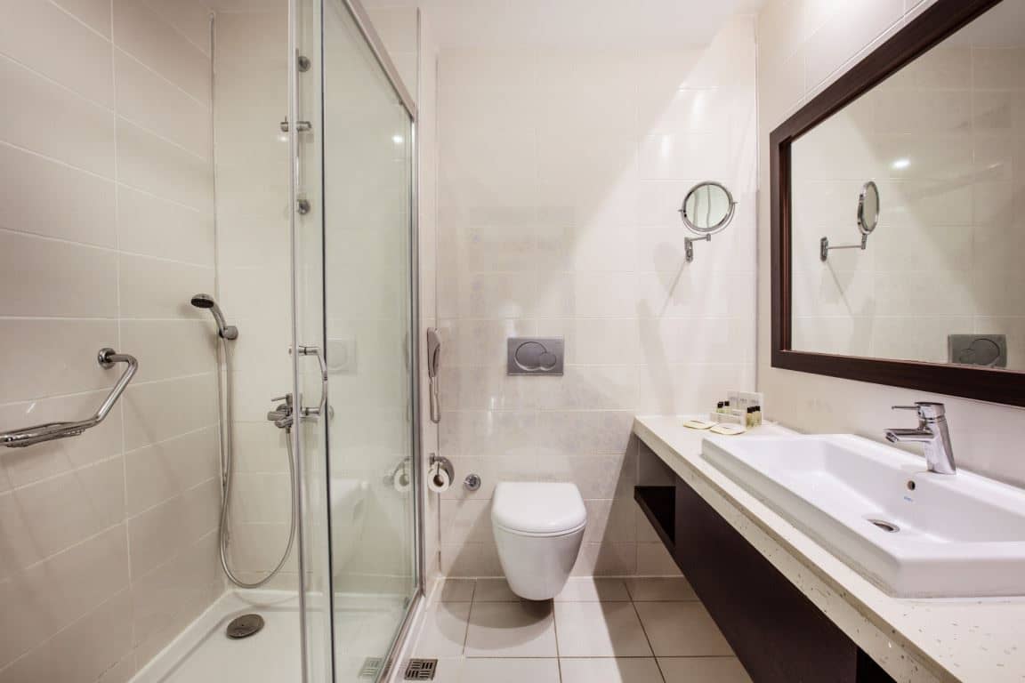 rooms-main-building-deluxe-room-sea-view