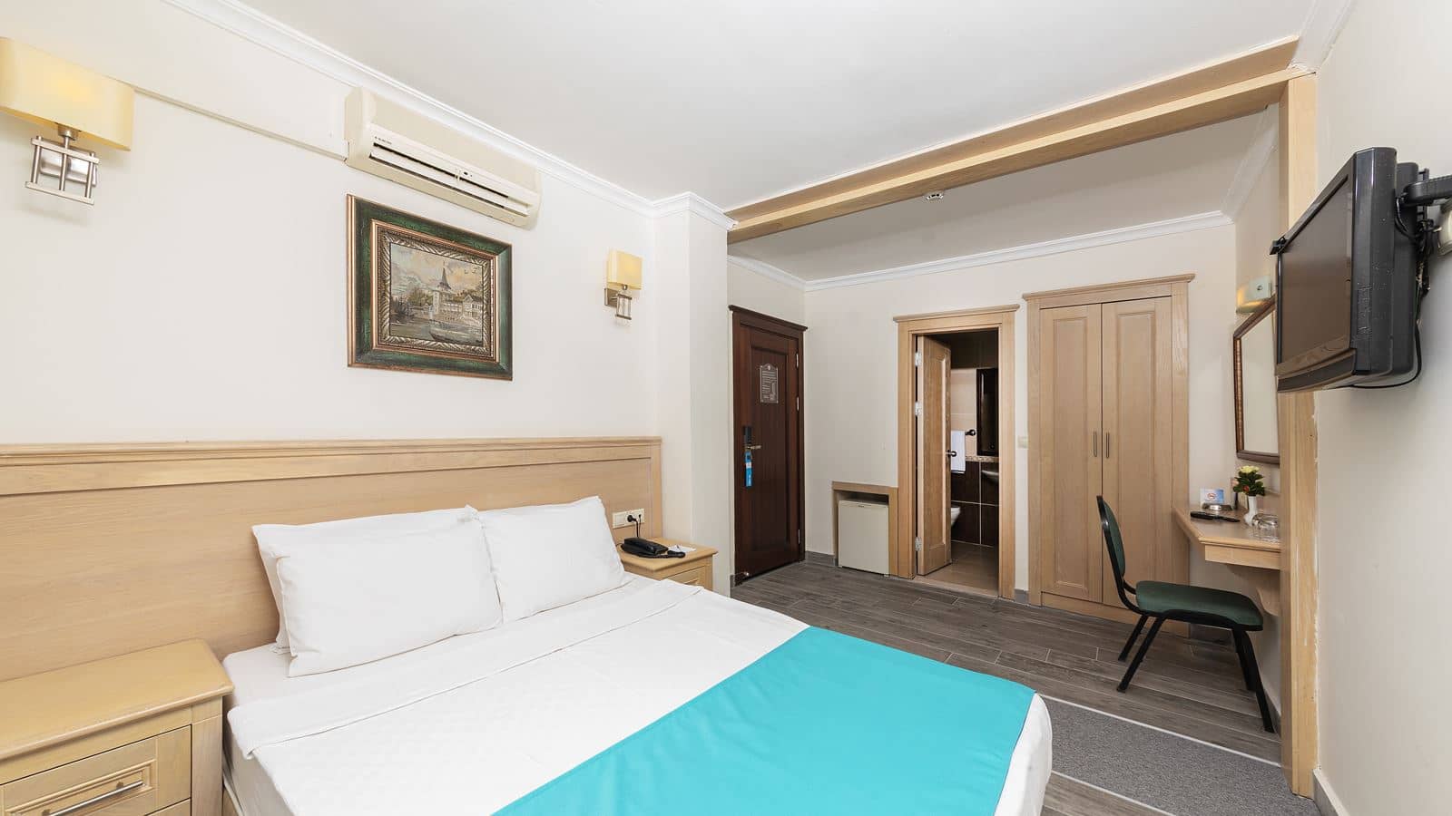 rooms-standard-room-land-view