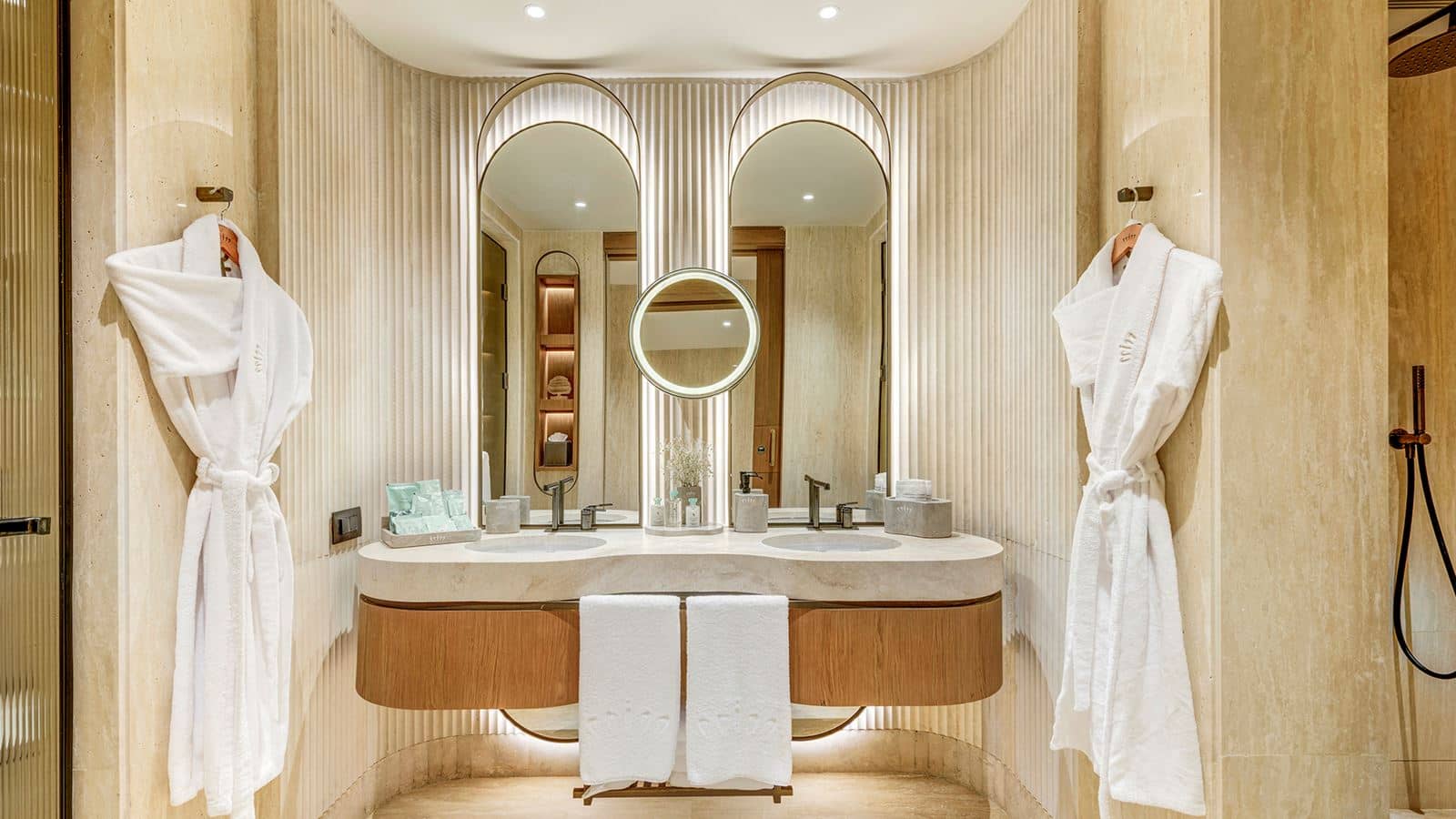 rooms-crown-horizon-suite