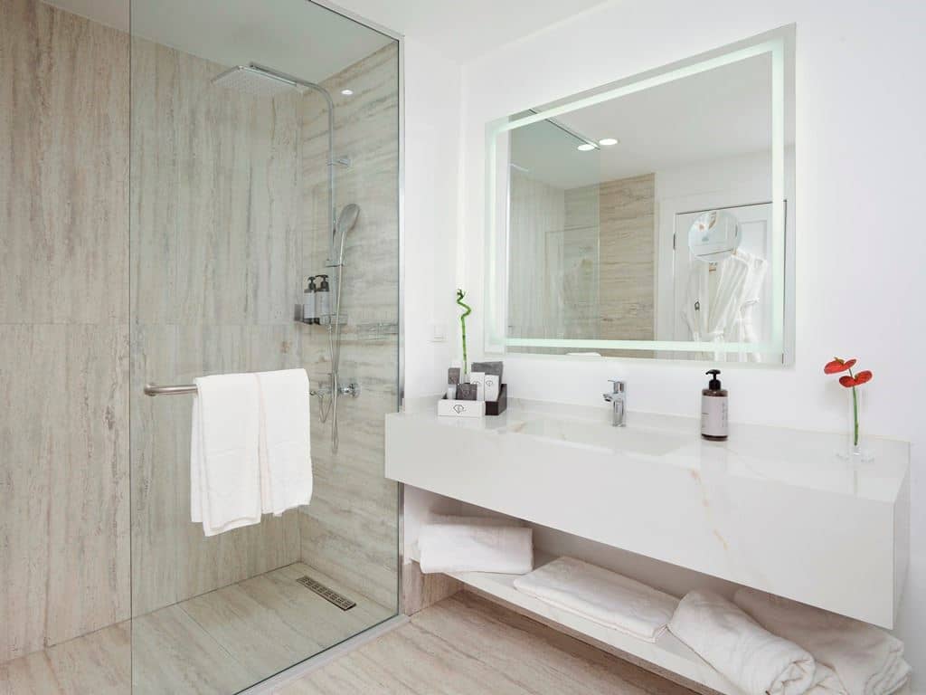 rooms-pearl-large-room