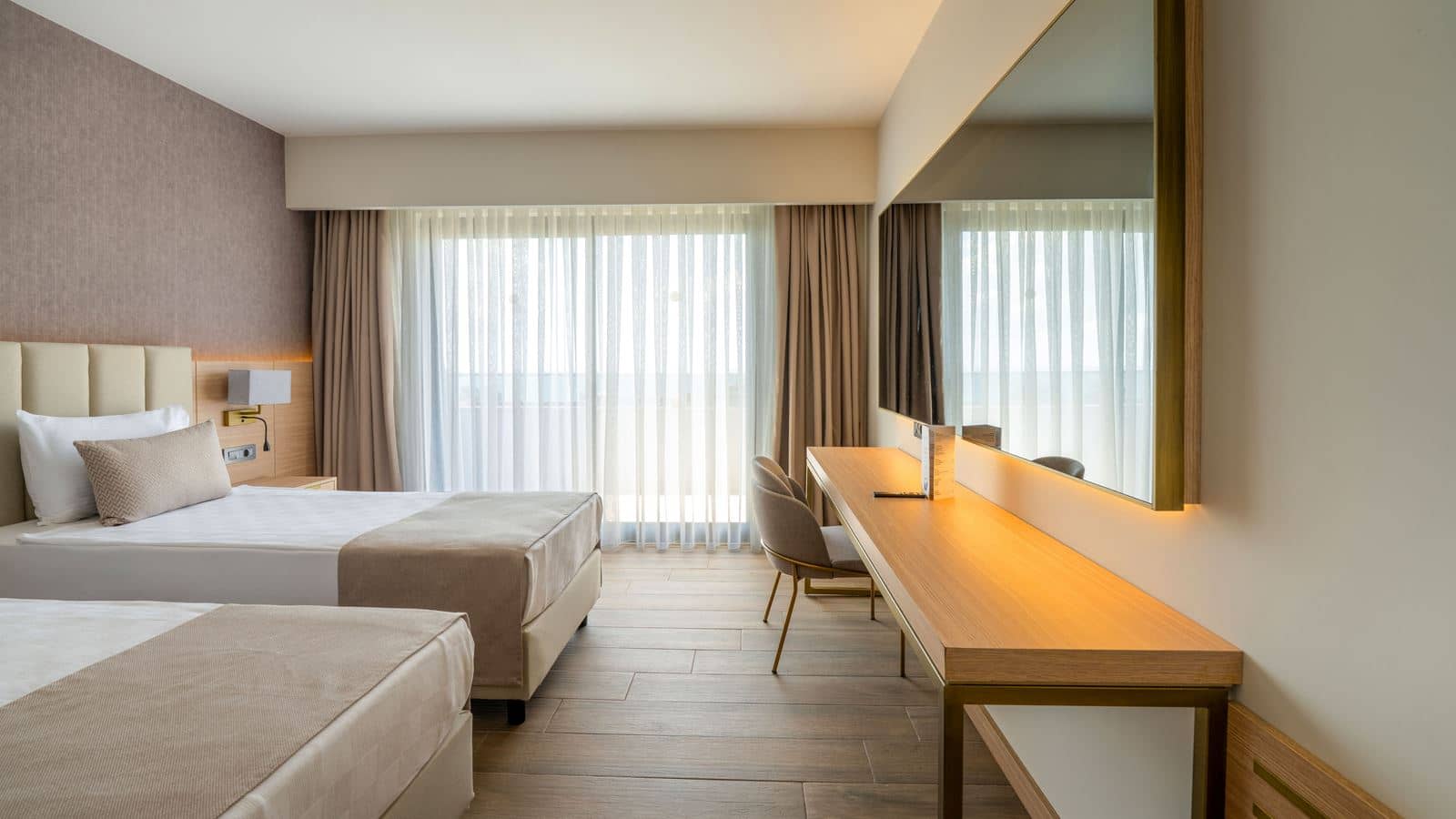 rooms-superior-room
