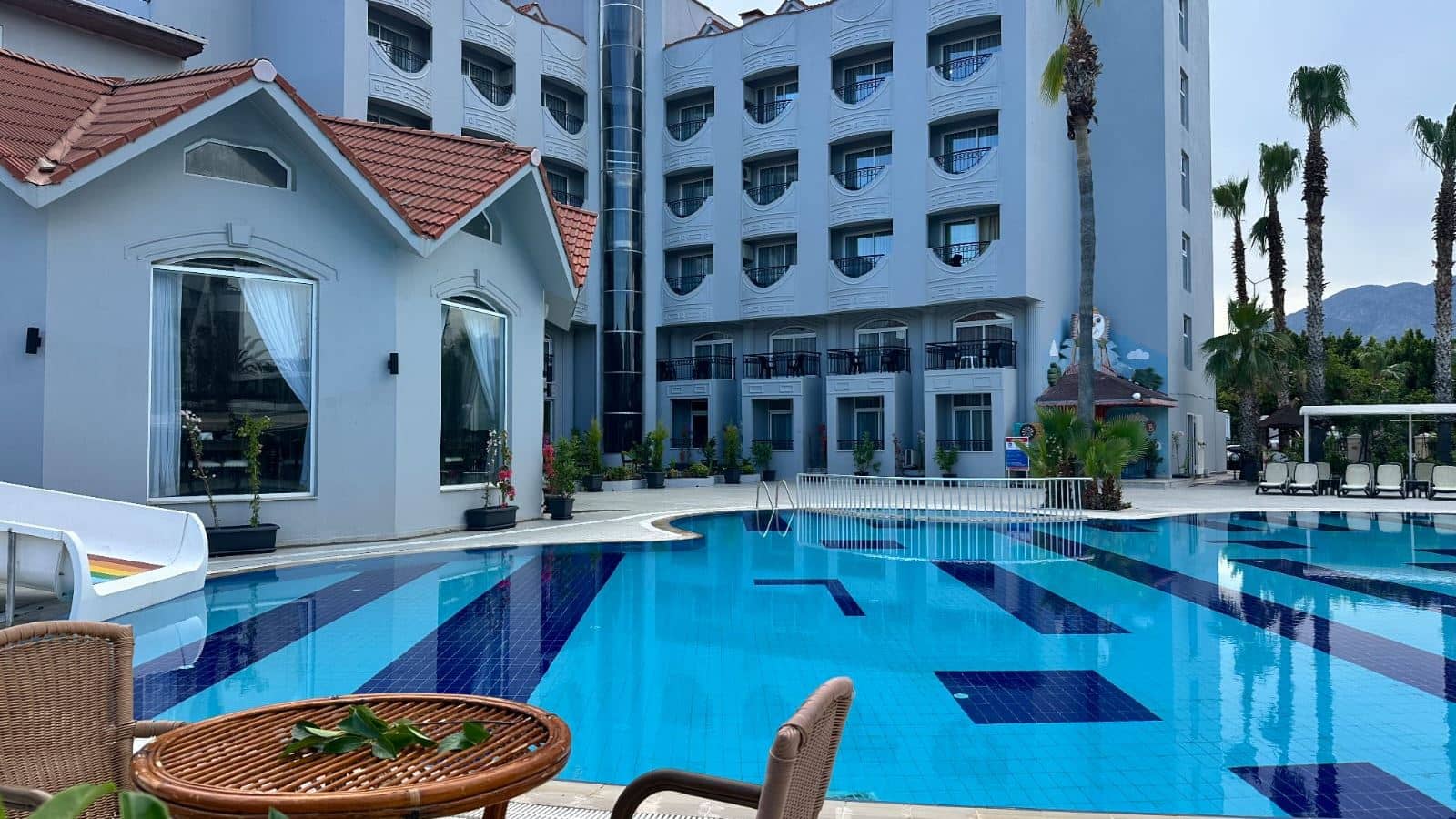 pools-outdoor-pool