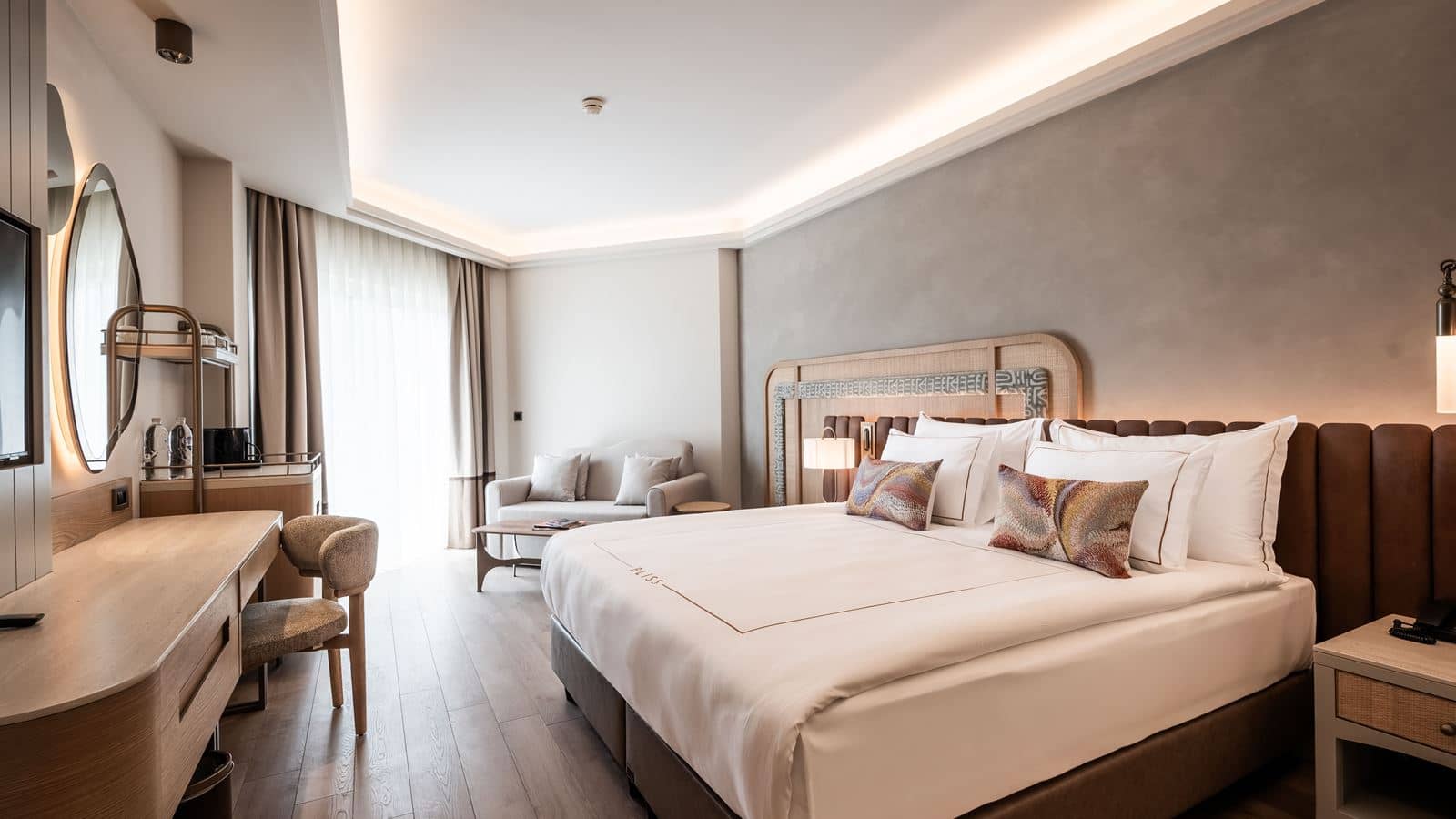rooms-deluxe-land-view
