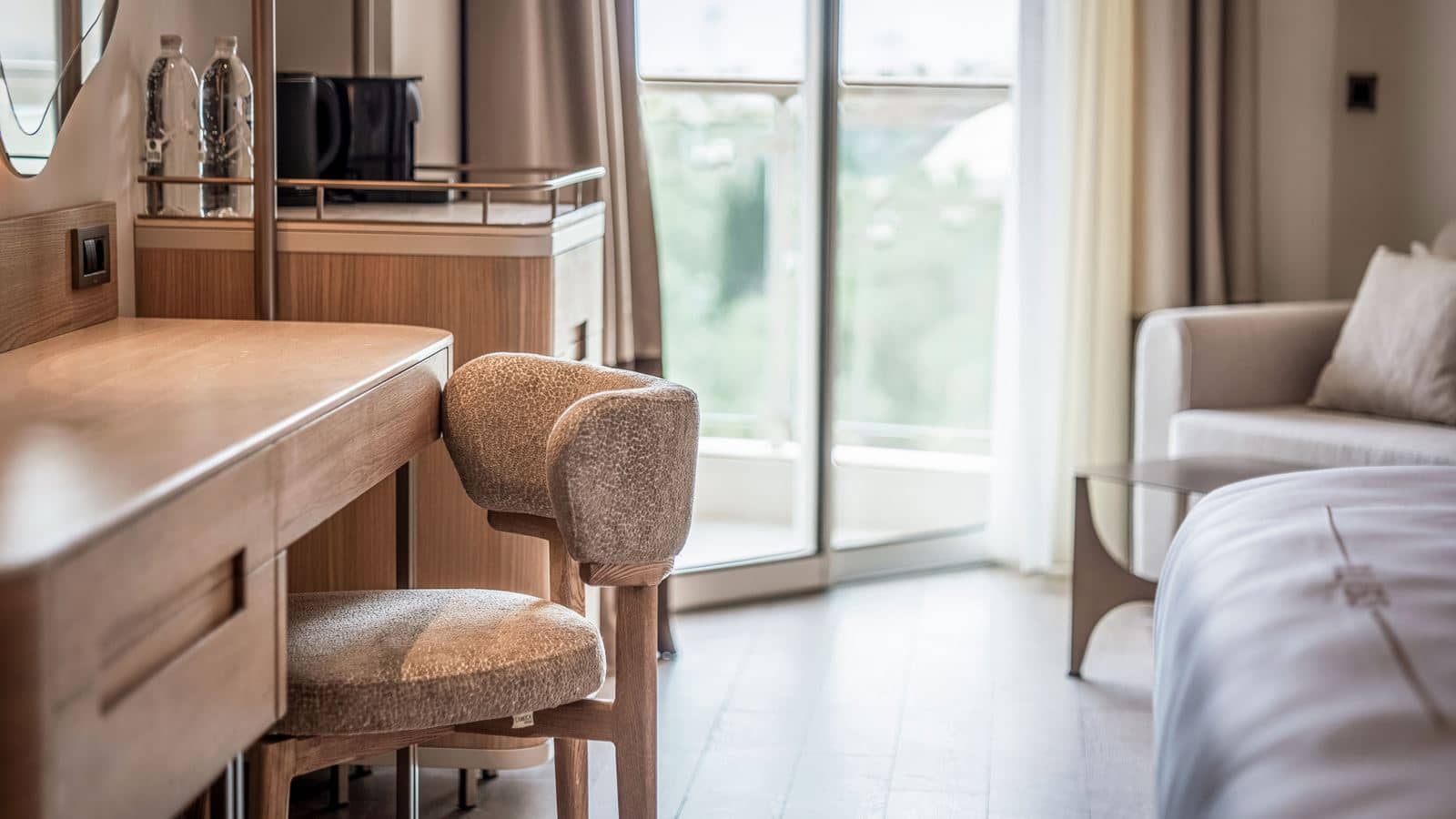 rooms-deluxe-sea-view
