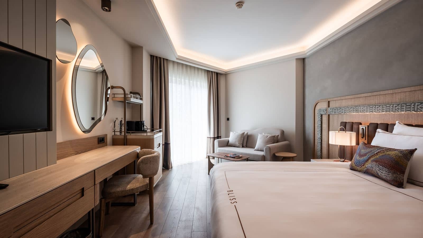 rooms-deluxe-side-sea-view