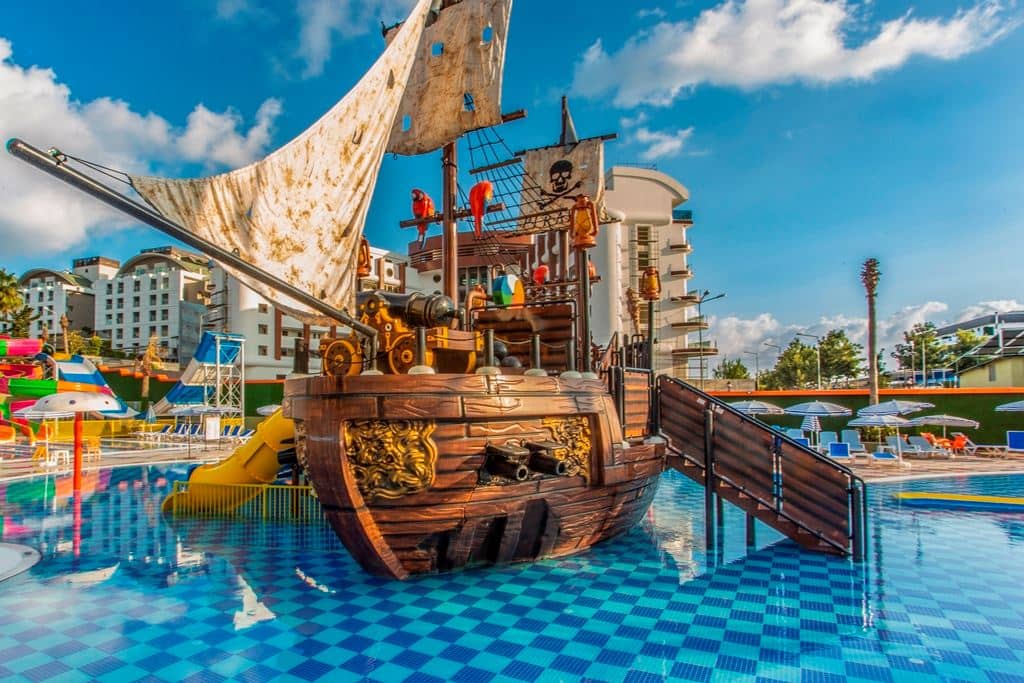 LONICERA WORLD HOTEL 4 * ( (Alanya), ) -           Coral Travel