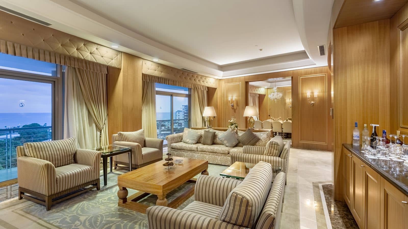 rooms-king-suite