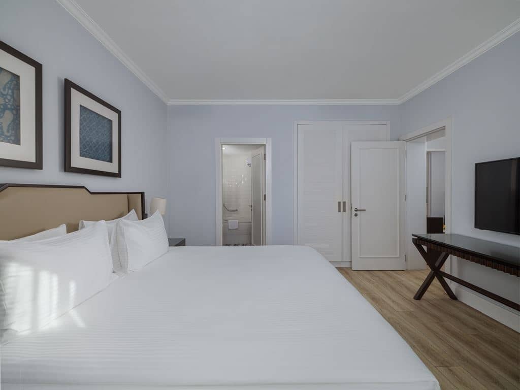rooms-star-swim-up